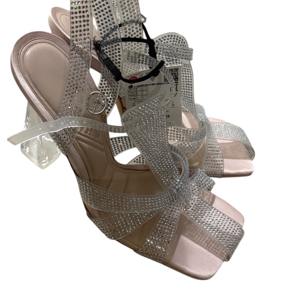 Zara Silver Sandals with Modern Strappy Design - Picture 4 of 9